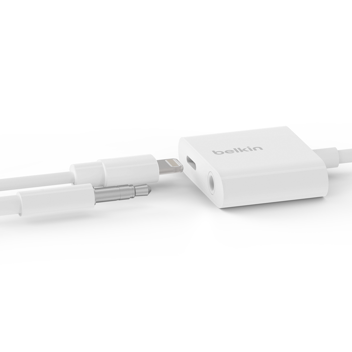 Belkin F8J212btWHT 3.5mm Audio + Charge RockStar™, White