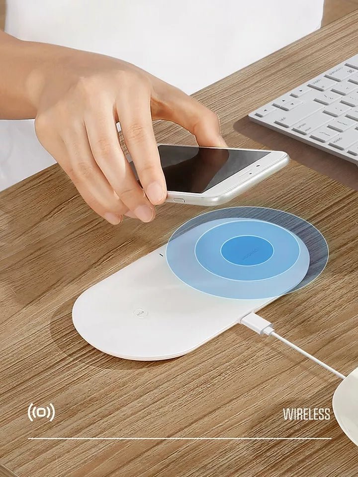 JOYROOM JR - A26 2 - in - 1 High Power 15W Mobile Phone Earphone Qi Wireless Charger - Tic Tac - Wireless Chargers